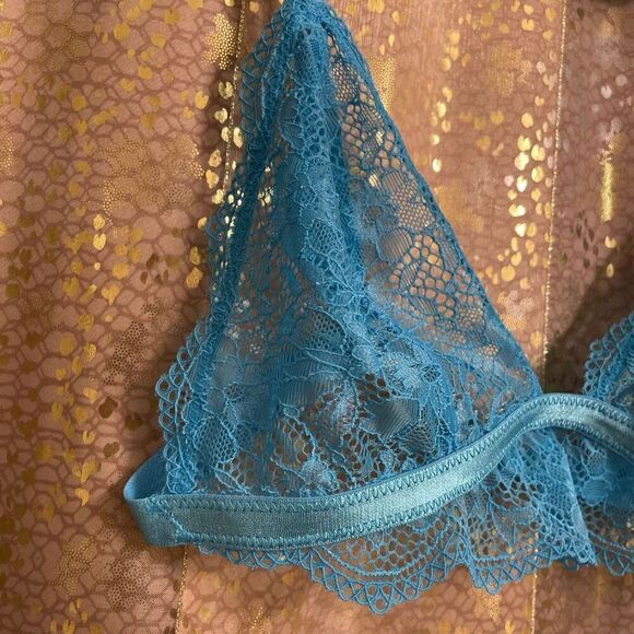 Free People Bright Eyes Romantic Coquette Blue Sheer Lace Bralette XS NWOT - Picture 4 of 7